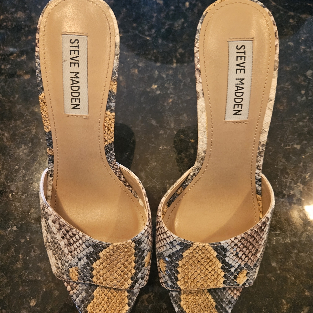 Steve Madden Snakeskin Pattern Mules